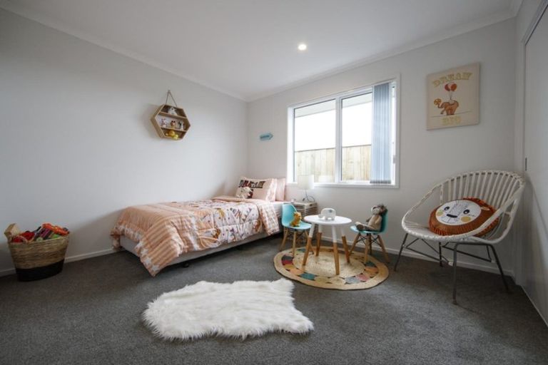 Photo of property in 15 Pitoitoi Drive, Riverhead, 0820