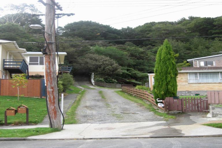 Photo of property in 9a Lowry Crescent, Stokes Valley, Lower Hutt, 5019