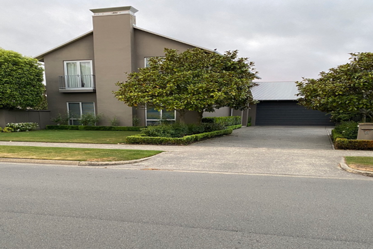 Photo of property in 6 Crombie Green, Northwood, Christchurch, 8051