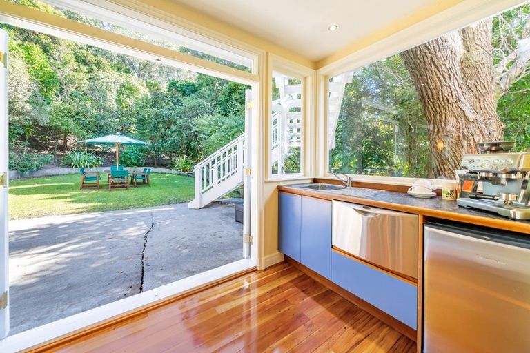 Photo of property in 22 Fitzroy Street, Wadestown, Wellington, 6012