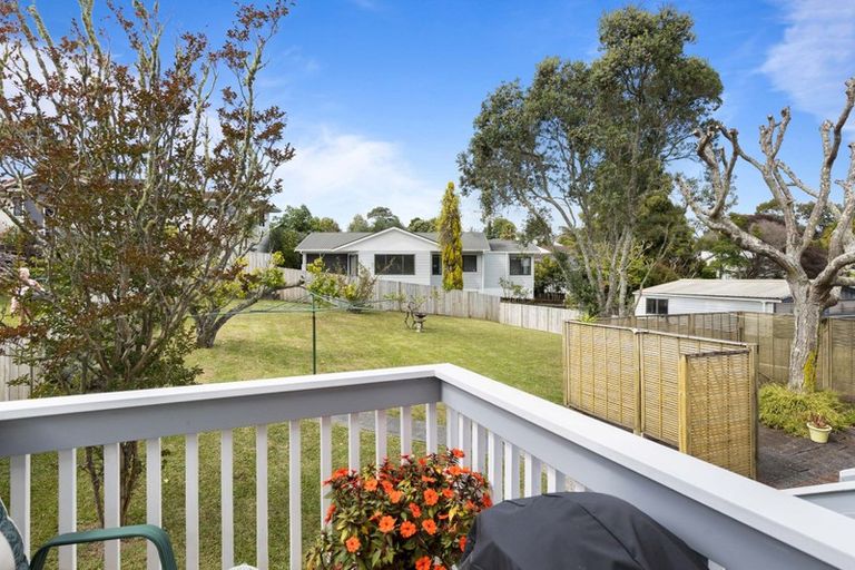 Photo of property in 6 Tamahere Drive, Glenfield, Auckland, 0629