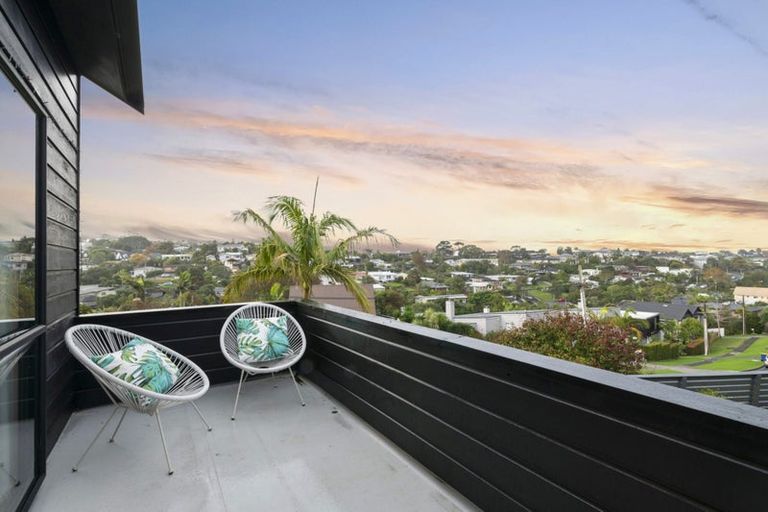 Photo of property in 2/38 Penzance Road, Mairangi Bay, Auckland, 0630