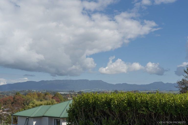 Photo of property in 16 Tralee Street, Omokoroa, 3114