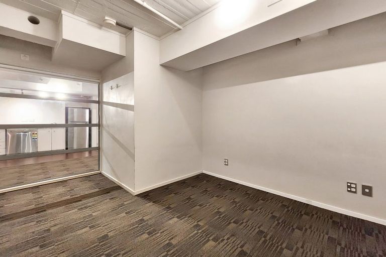 Photo of property in Vespa Apartments, 203/20 Hanson Street, Mount Cook, Wellington, 6021