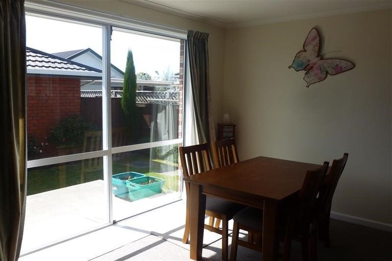 Photo of property in 17 Daniels Road, Redwood, Christchurch, 8051