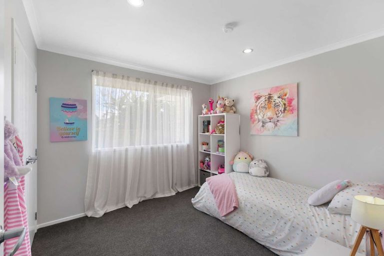 Photo of property in 44 Ripple Grove, Waiuku, 2123