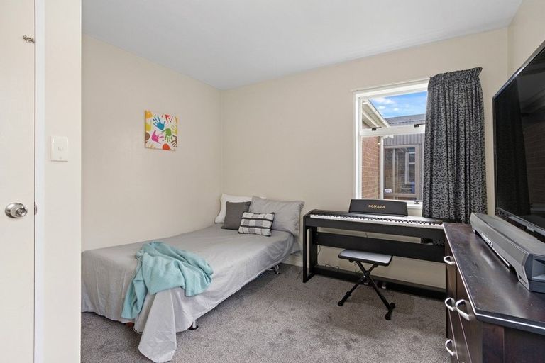 Photo of property in 34 Arcon Drive, Broomfield, Christchurch, 8042