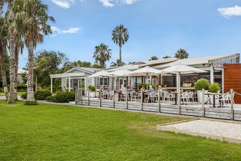 Photo of property in 38 Rewa Rewa Lane, Orewa, 0931
