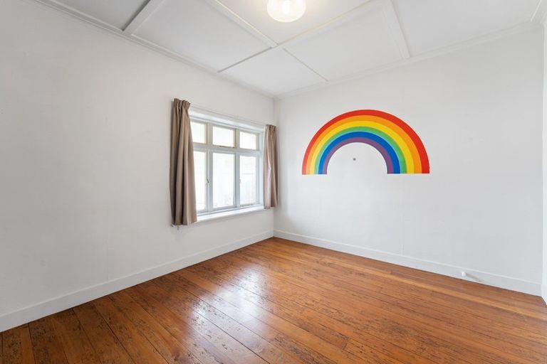 Photo of property in 88 Tukapa Street, Westown, New Plymouth, 4310