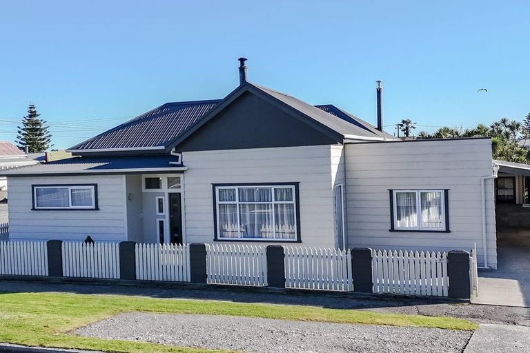 Photo of property in 125 Bright Street, Cobden, Greymouth, 7802