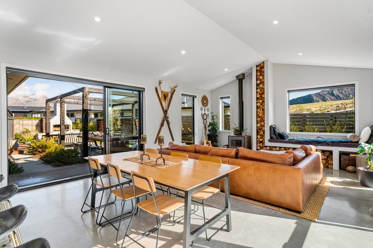 Photo of property in 89 Infinity Drive, Wanaka, 9305