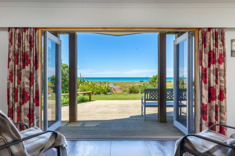 Photo of property in 120 Rarangi Beach Road, Rarangi, Blenheim, 7273
