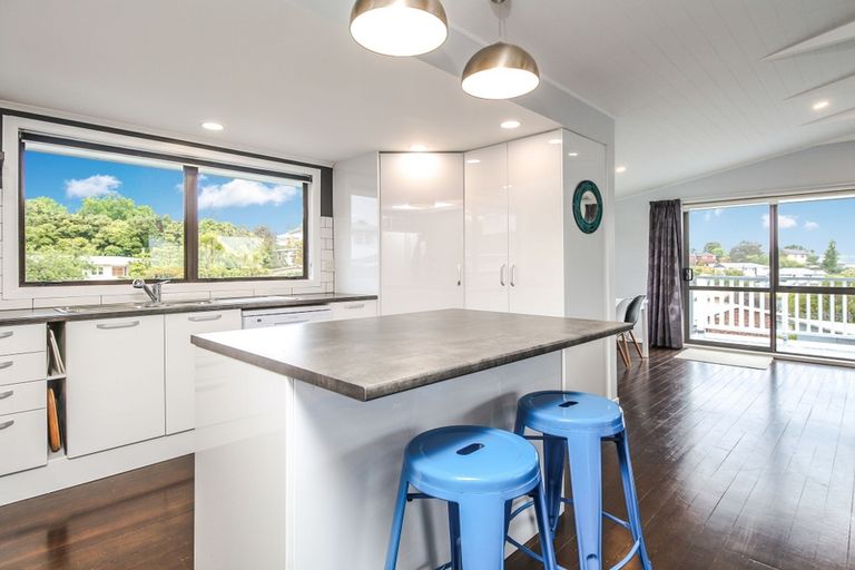 Photo of property in 44 Hartley Terrace, Massey, Auckland, 0614
