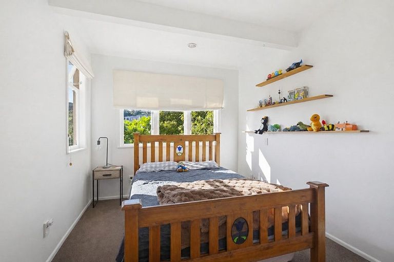 Photo of property in 8 Kiriwai Road, Paremata, Porirua, 5024