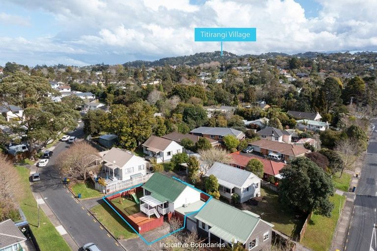 Photo of property in 2/1 Pimento Place, New Lynn, Auckland, 0600