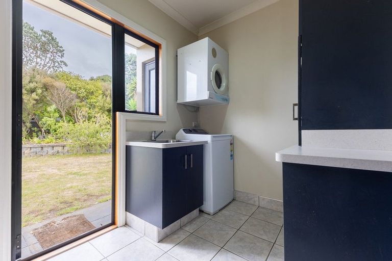 Photo of property in 114 Rutherford Drive, Waikanae Beach, Waikanae, 5036