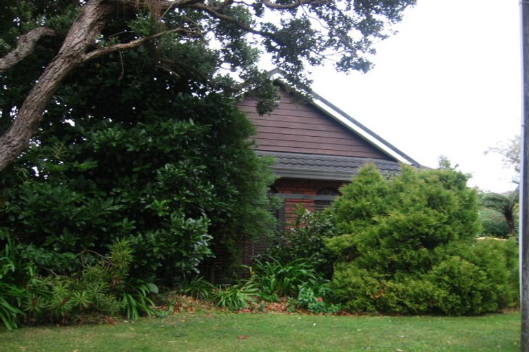 Photo of property in 34 Hinau Street, Woburn, Lower Hutt, 5010