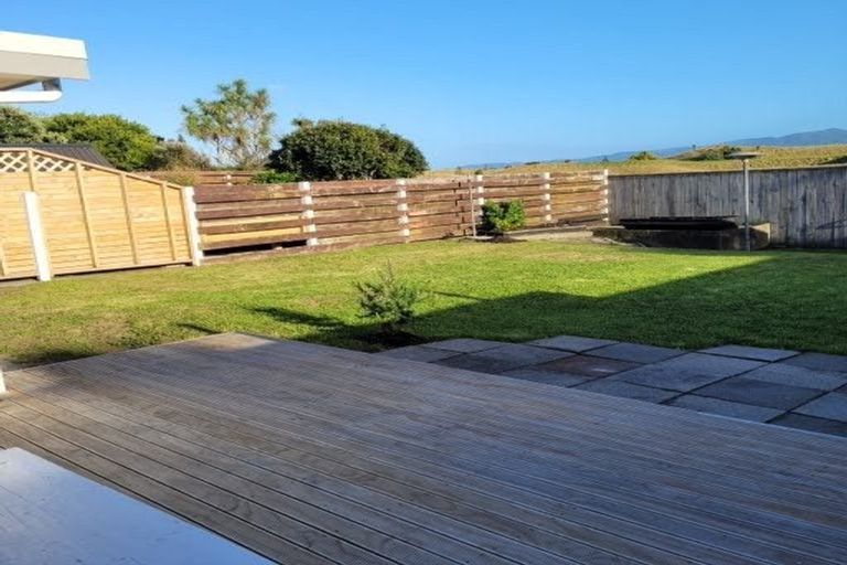 Photo of property in 33a Callender Terrace, Paraparaumu Beach, Paraparaumu, 5032