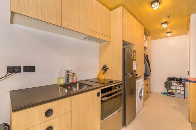 Photo of property in Vedado Apartments, 407/41u Hopper Street, Mount Cook, Wellington, 6011