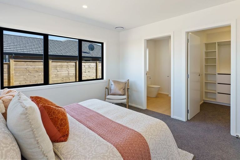 Photo of property in 166 Karuhiruhi Street, Waikanae, 5036