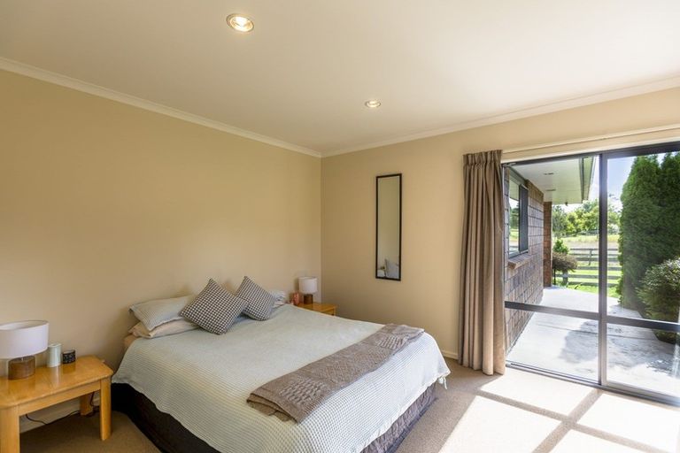 Photo of property in 10 Parkland Drive, Waipawa, 4210