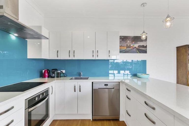 Photo of property in 8 Elliott Street, Johnsonville, Wellington, 6037