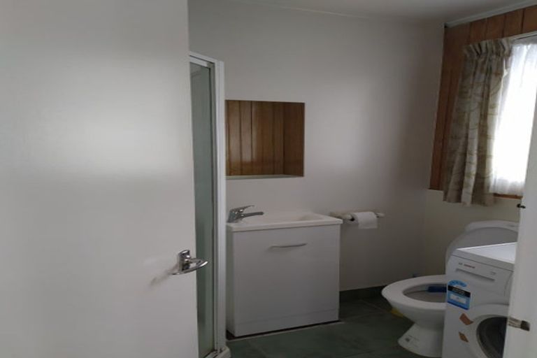 Photo of property in 1/10 Juniper Road, Sunnynook, Auckland, 0620