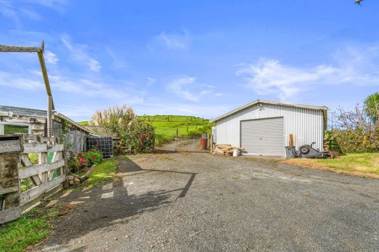 Photo of property in 25 Mapuna Road, Tangiteroria, 0381