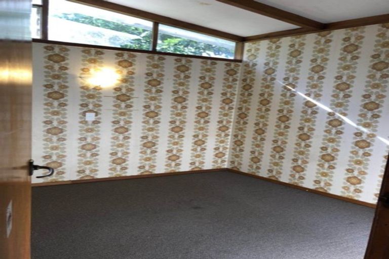 Photo of property in 6 Donovan Avenue, Massey, Auckland, 0614