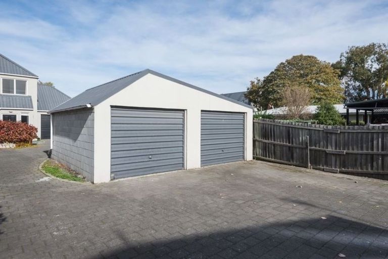 Photo of property in 2/270 Kilmore Street, Christchurch Central, Christchurch, 8011