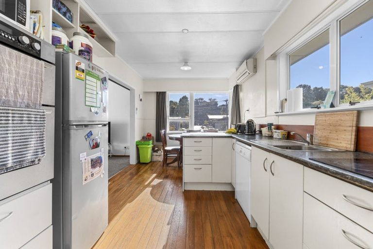 Photo of property in 26 Whakawhiti Street, Marfell, New Plymouth, 4310