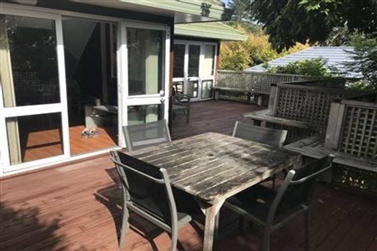 Photo of property in 11 Highbury Bypass, Birkenhead, Auckland, 0626