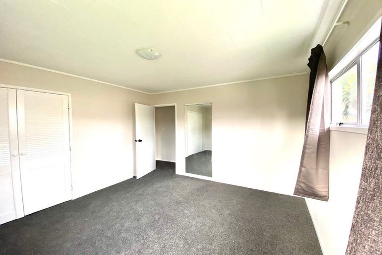 Photo of property in 3 Sabana Place, Unsworth Heights, Auckland, 0632