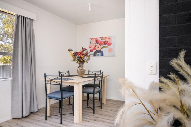 Photo of property in 24 Fergusson Street, Marton, 4710