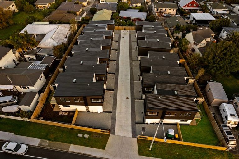 Photo of property in 935 Whangaparaoa Road, Manly, Whangaparaoa, 0930