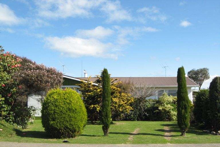 Photo of property in 11 Churchill Avenue, Wairoa, 4108