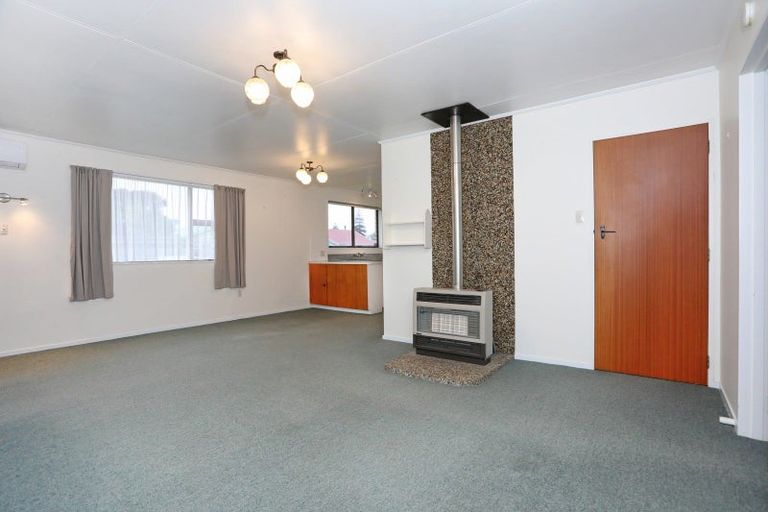 Photo of property in 1/10 Oxford Street, Marton, 4710