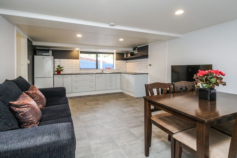 Photo of property in 44 Hartley Terrace, Massey, Auckland, 0614