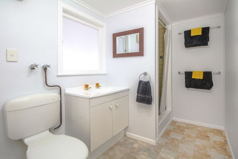 Photo of property in 44 Hartley Terrace, Massey, Auckland, 0614