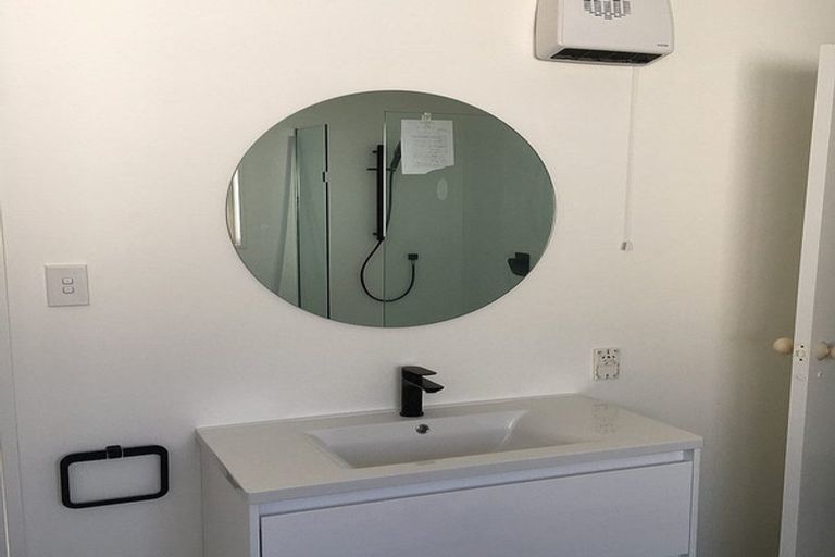 Photo of property in 3 Innisfree Place, Northwood, Christchurch, 8051