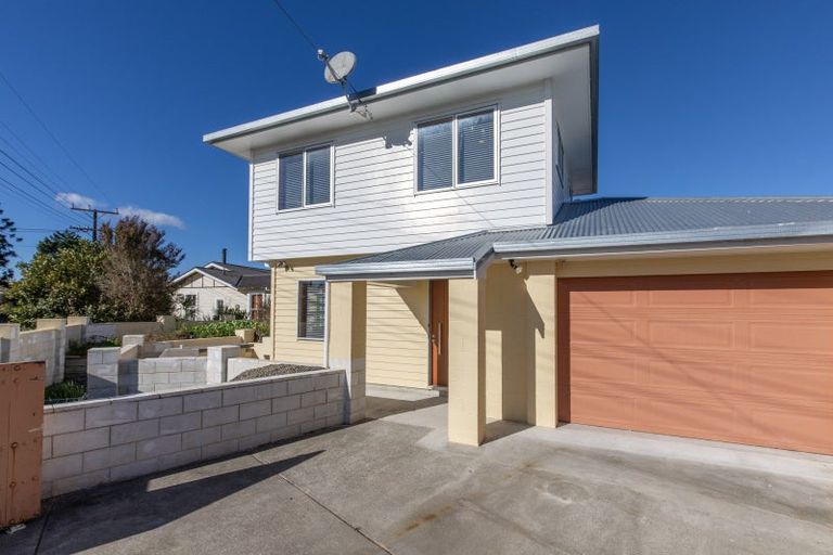 Photo of property in 31 Church Street, Waipawa, 4210