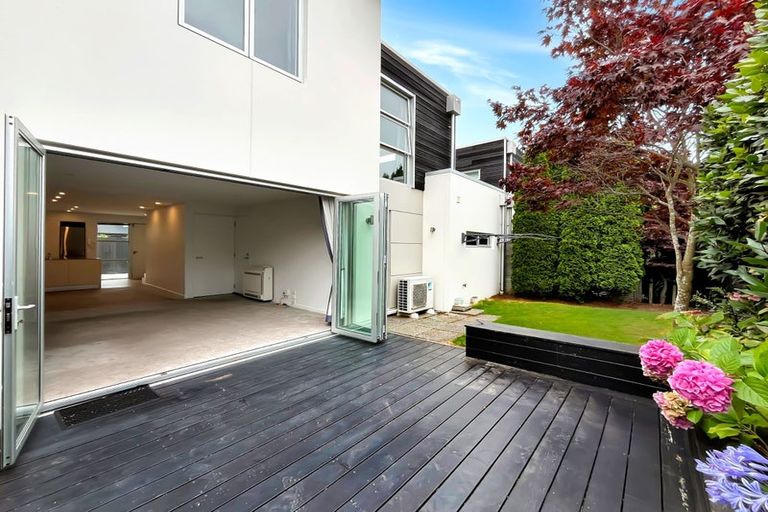 Photo of property in 2/533 Madras Street, St Albans, Christchurch, 8014