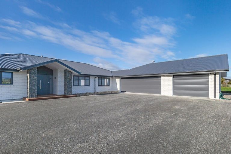 Photo of property in 28 Oriwa Lane, Levin, 5571