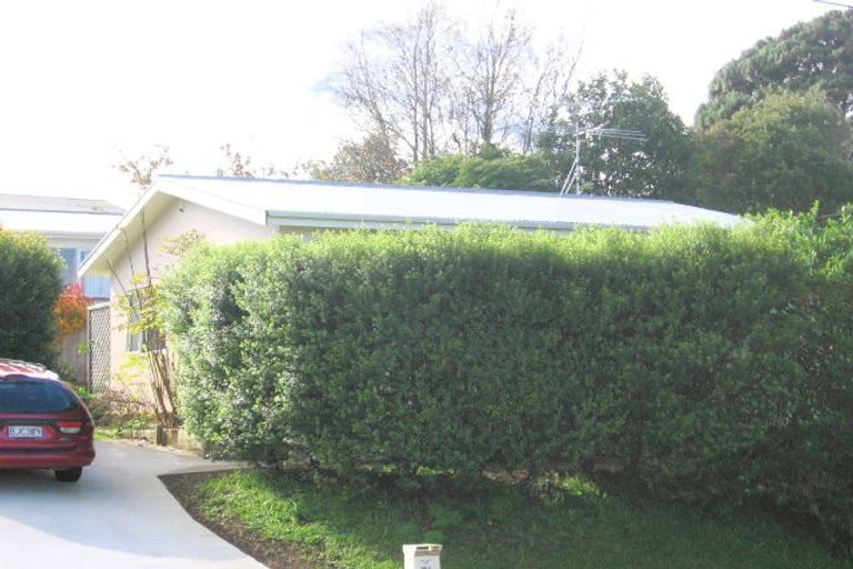 Photo of property in 18a Donovan Avenue, Massey, Auckland, 0614