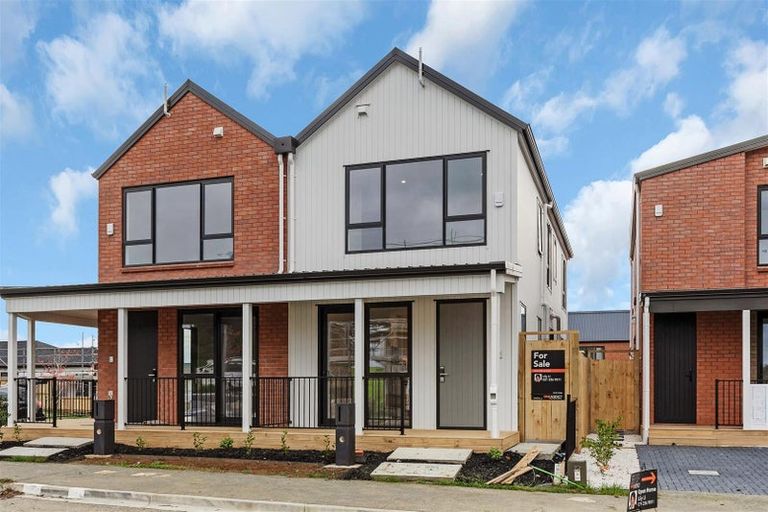 Photo of property in 14 Waimarie Drive, Karaka, 2578