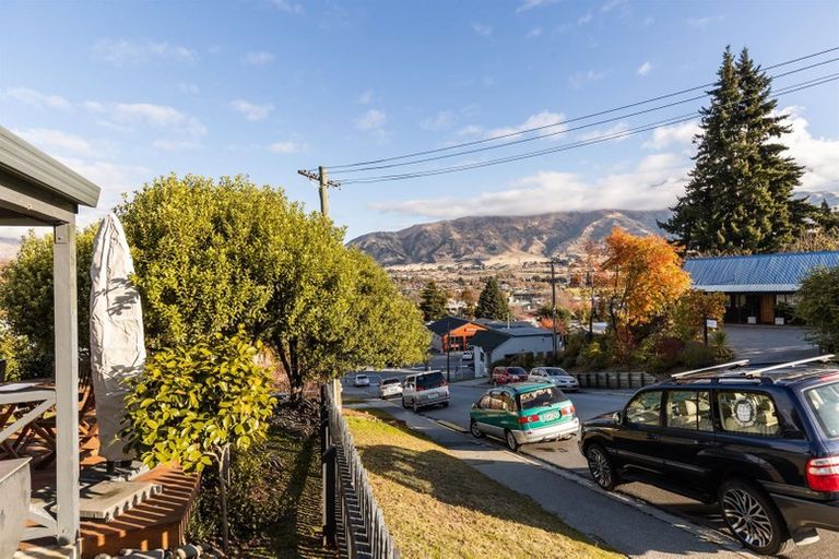Photo of property in 4/33 Hedditch Street, Wanaka, 9305