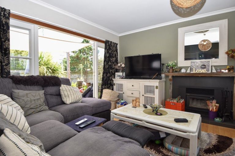 Photo of property in 22 Humphries Street, Greytown, 5712