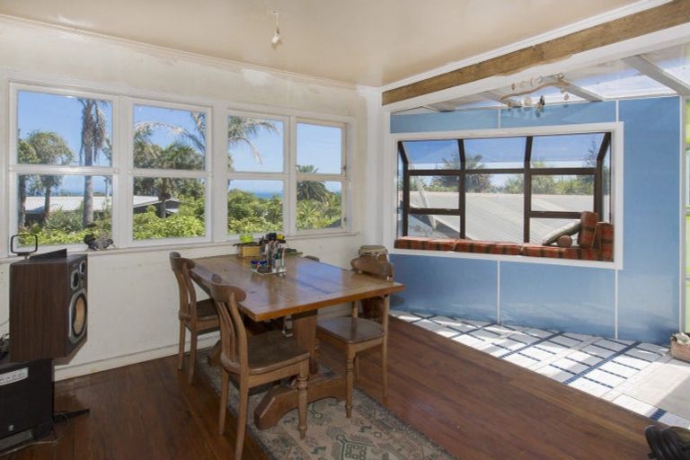Photo of property in 32 Ripiro Drive, Baylys Beach, Dargaville, 0377