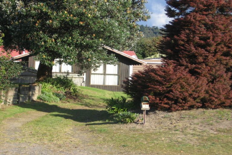 Photo of property in 214 Linton Crescent, Whangamata, 3620