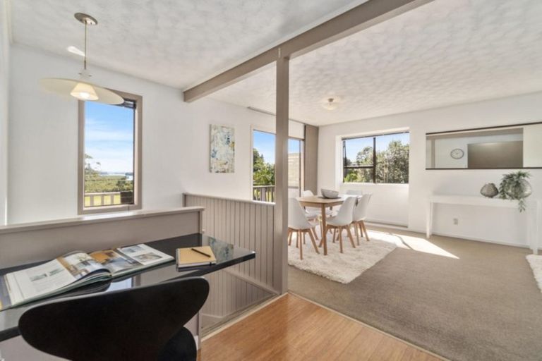 Photo of property in 16 Noall Street, Te Atatu Peninsula, Auckland, 0610